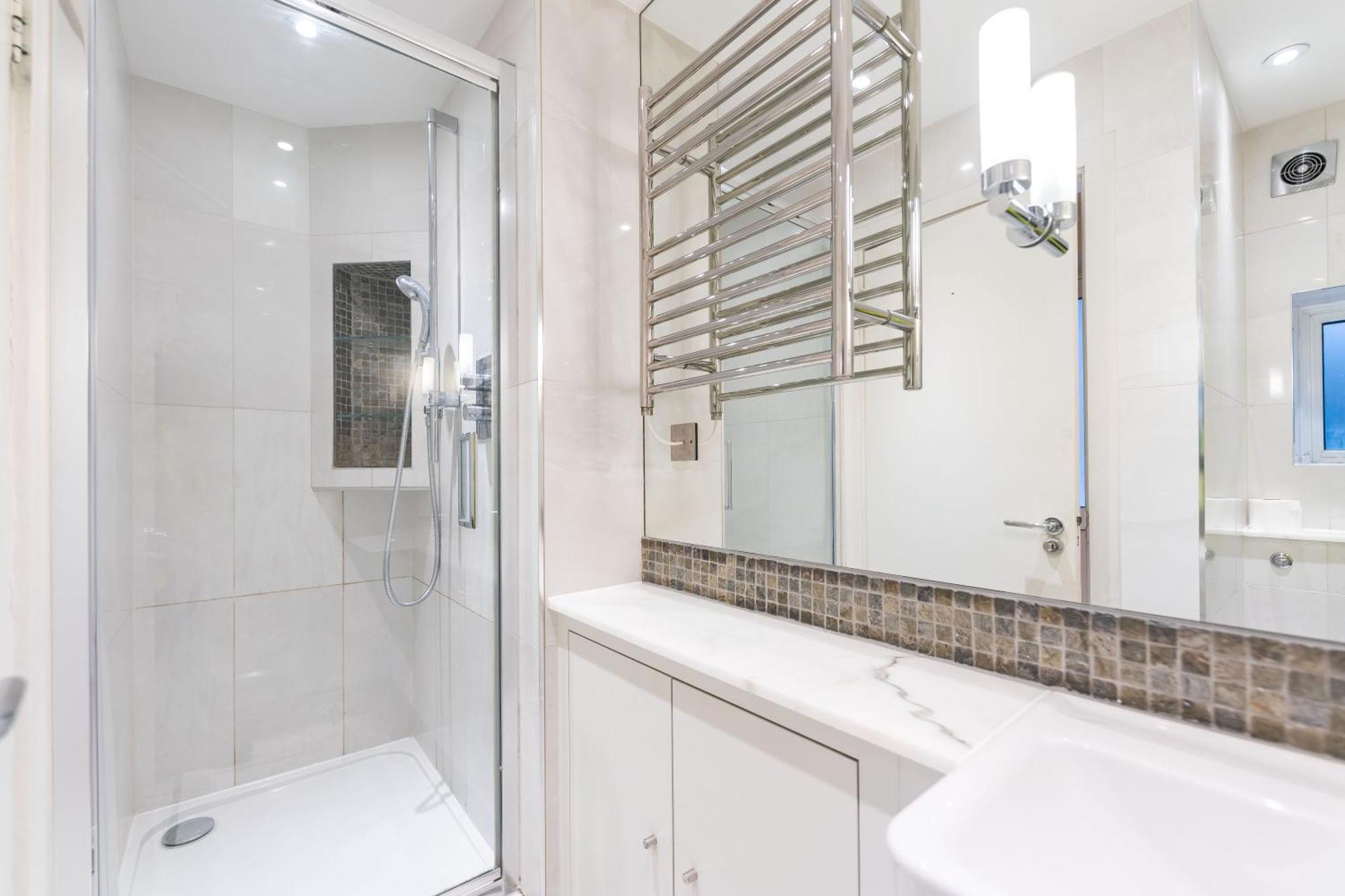 Luxury 6 Bedroom House In Southwick Street Лондон Экстерьер фото